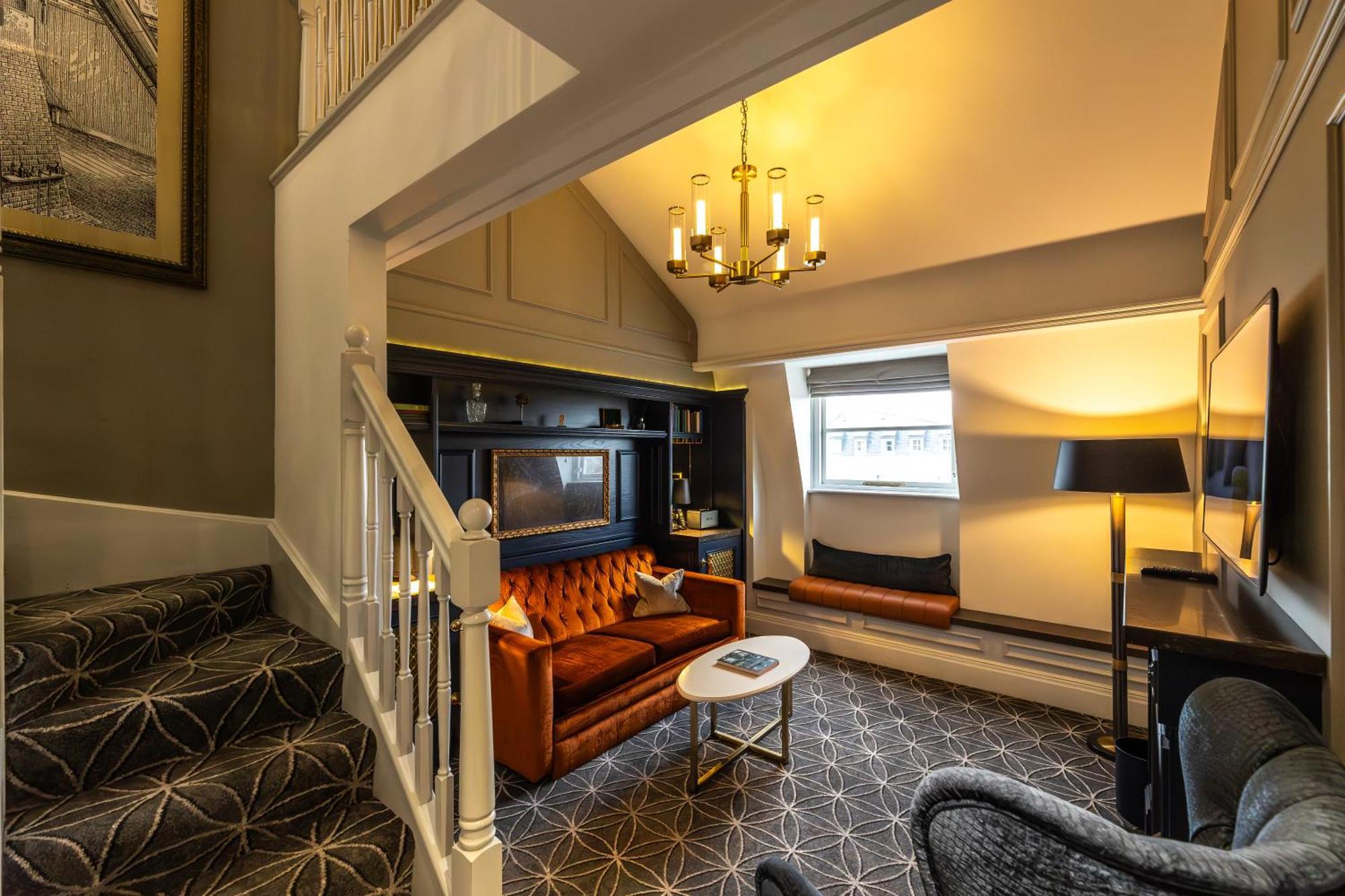 100 Queen'S Gate Hotel London, Curio Collection By Hilton Eksteriør billede The hotel's interior
