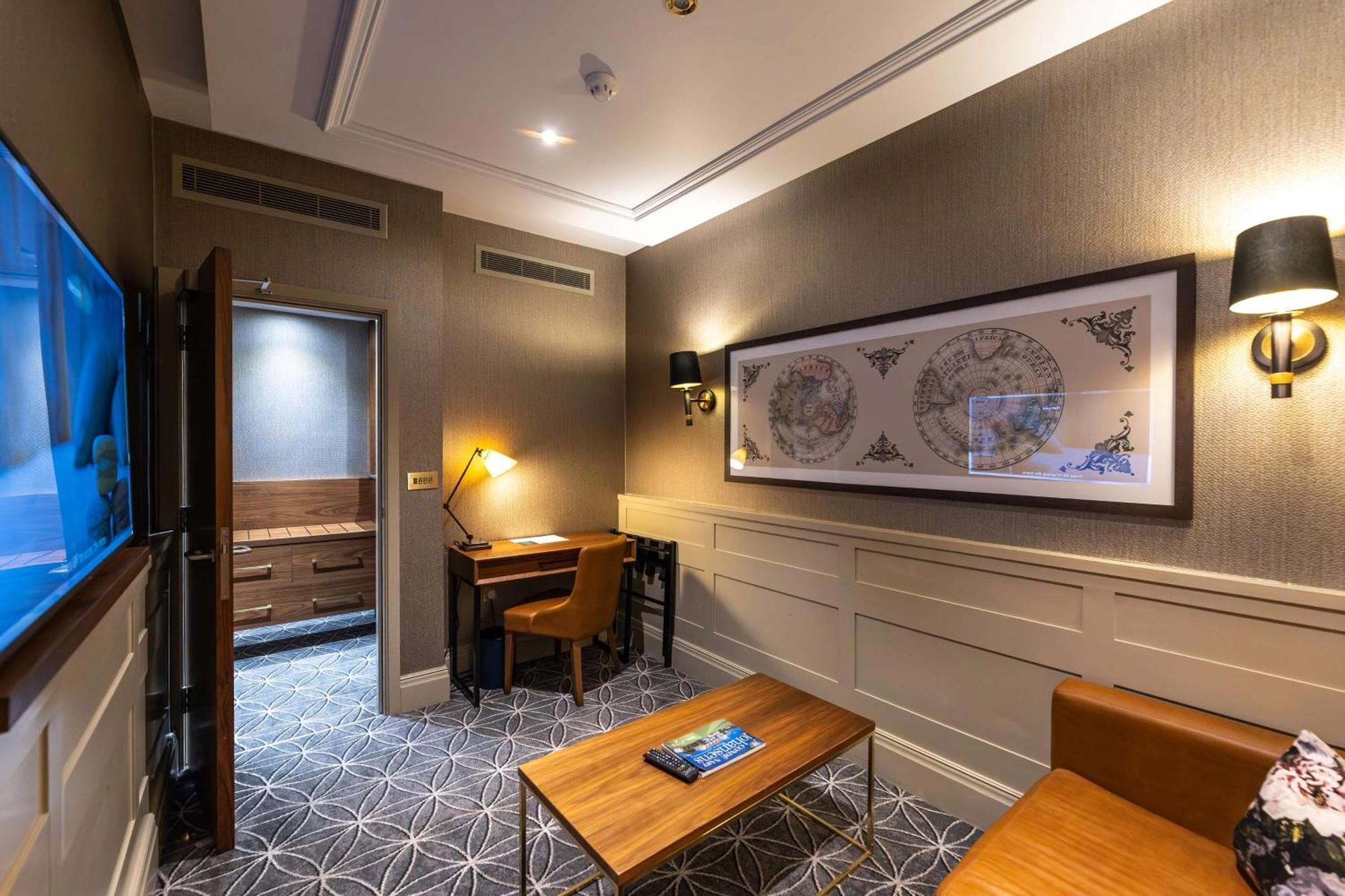 100 Queen'S Gate Hotel London, Curio Collection By Hilton Eksteriør billede